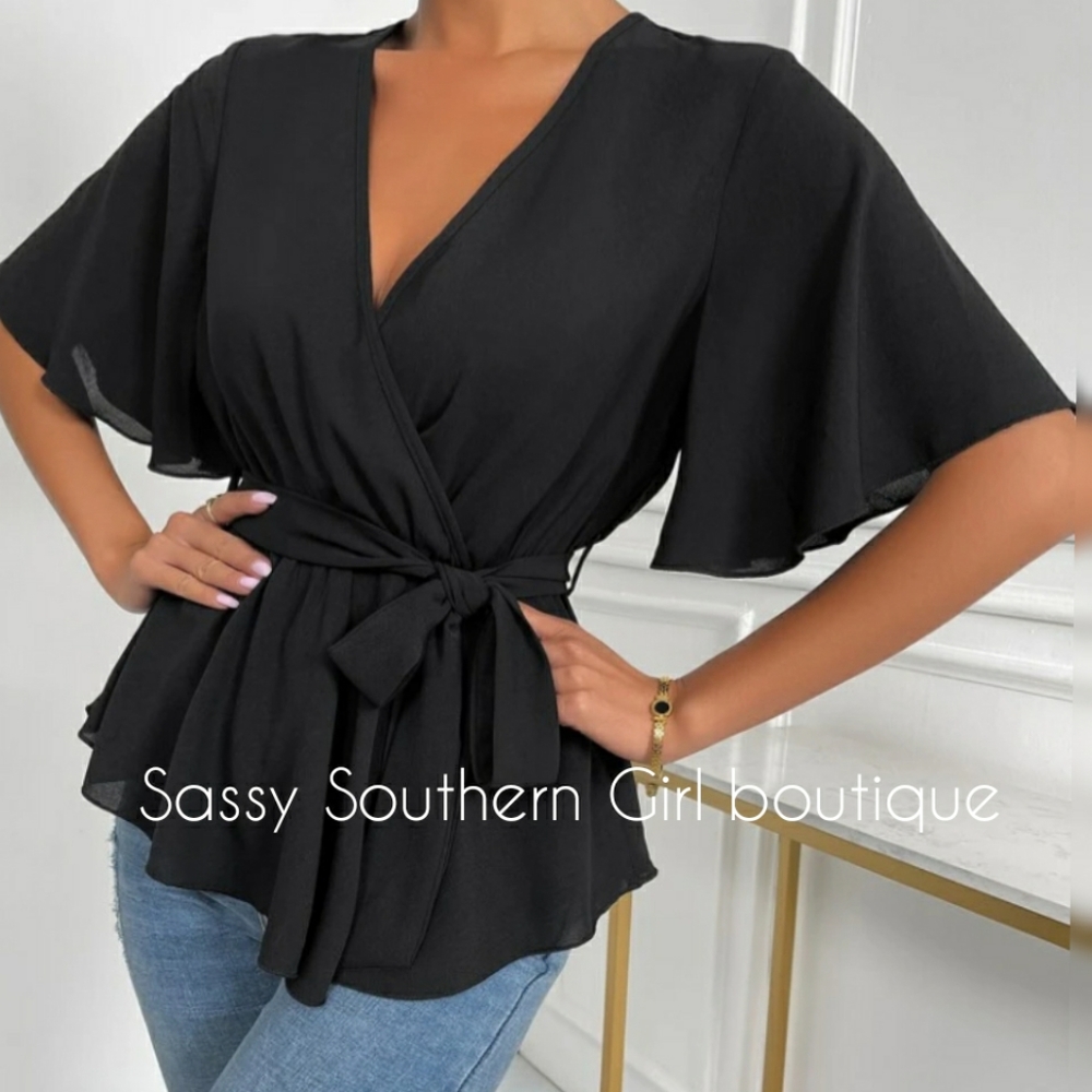 🆕⭐Plus size Black wrap peplum top